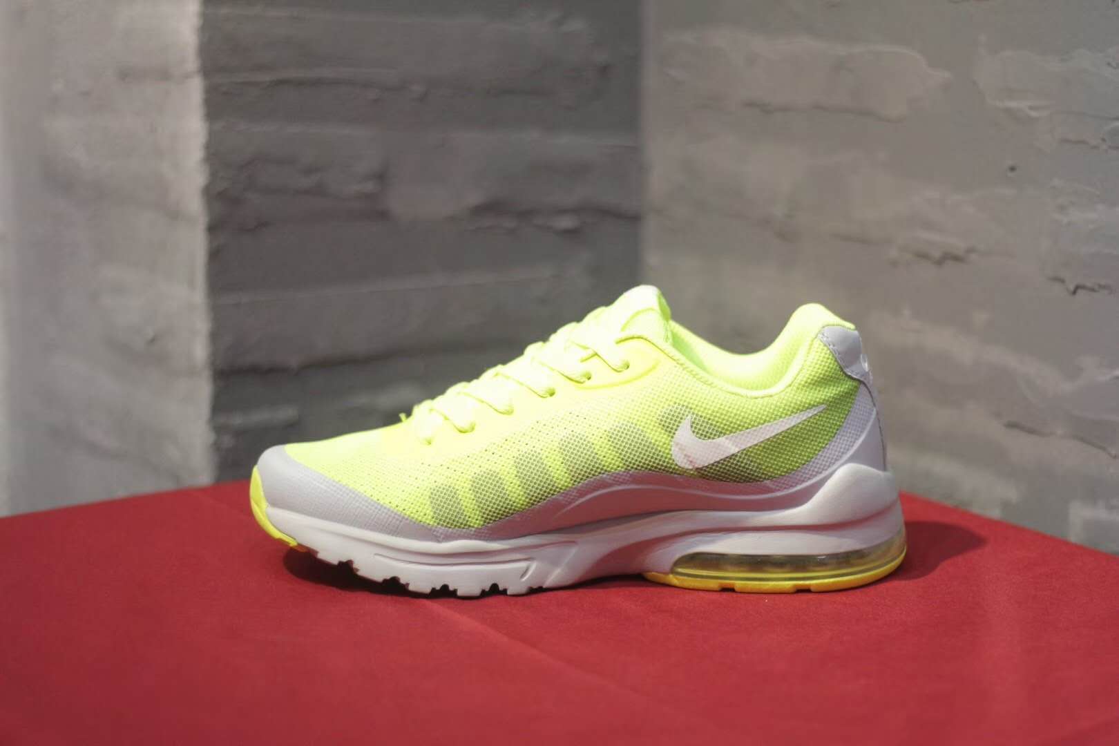 Nike Air Max Invigor Print 95 Fluorscent Green White Shoes